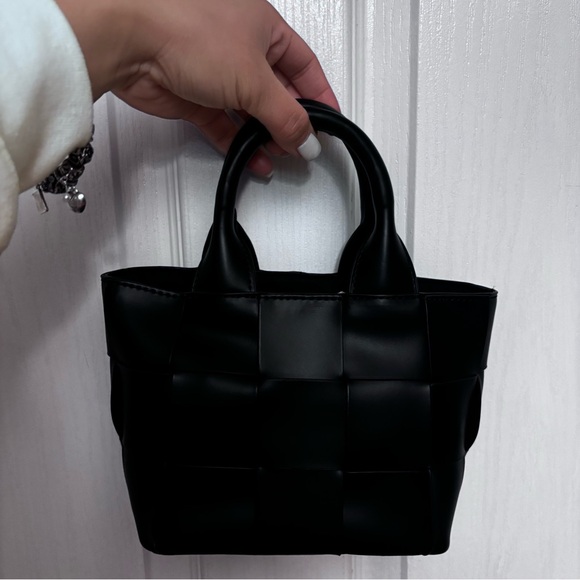 Hand Bag - Picture 3 of 5